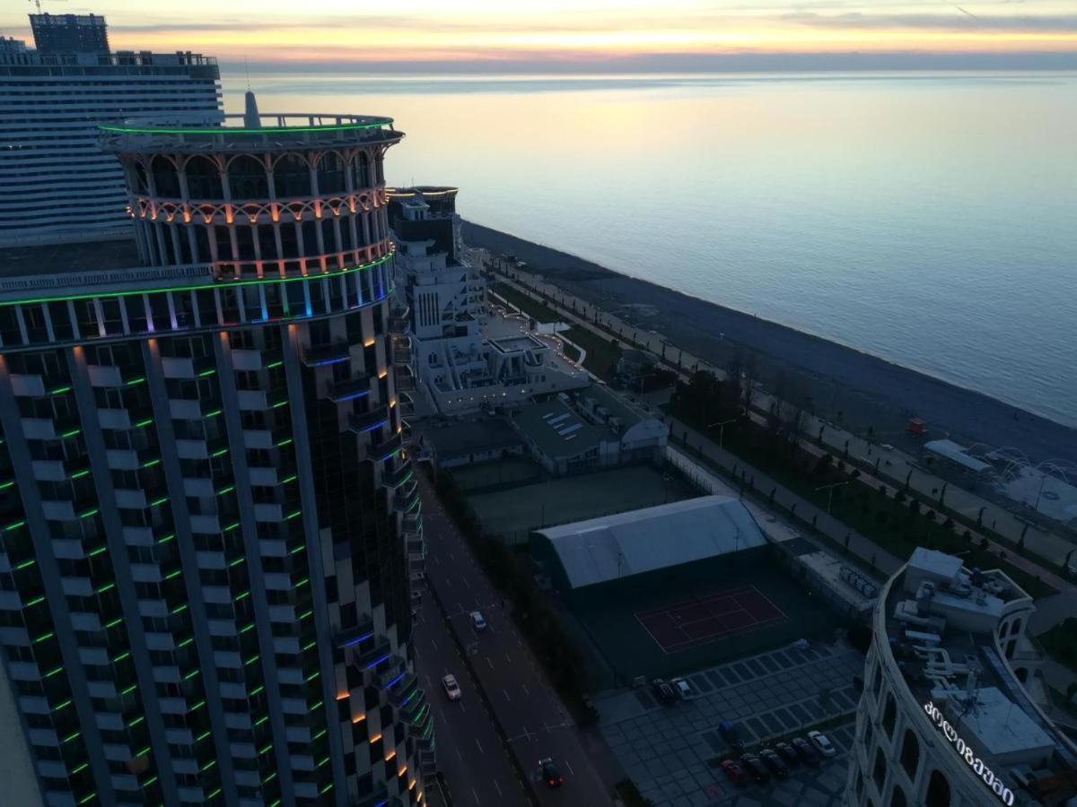 Apartment In Orbi Sea Tower Batoumi Extérieur photo